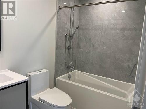 180 Metcalfe Street Unit#2708, Ottawa, ON - Indoor Photo Showing Bathroom