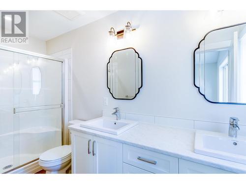 333 Sandhill Crescent, 100 Mile House, BC - Indoor Photo Showing Bathroom