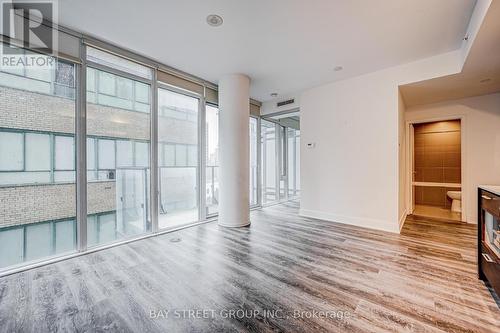 #609 -75 St Nicholas St, Toronto, ON - Indoor Photo Showing Other Room