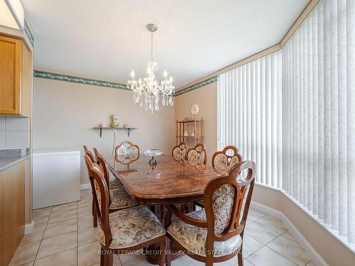 301-24 Hanover Rd, Brampton, ON - Indoor Photo Showing Dining Room