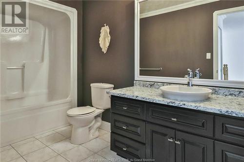 394 Ouellet St, Shediac, NB - Indoor Photo Showing Bathroom