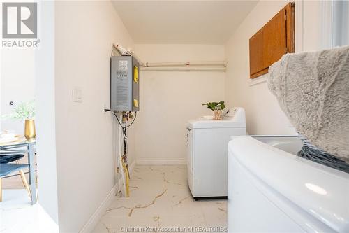 416 Indian Creek Road West, Chatham, ON - Indoor Photo Showing Laundry Room