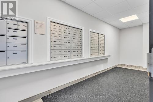 #313 -35 Kingsbury Sq, Guelph, ON - Indoor Photo Showing Other Room
