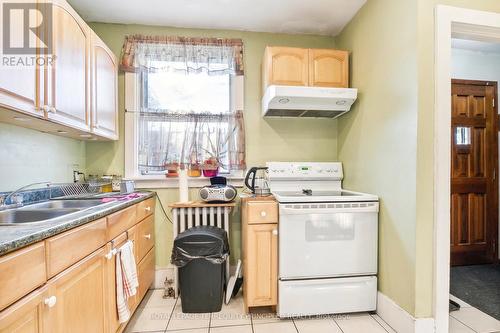 60 Thirtieth St, Toronto, ON - Indoor Photo Showing Kitchen With Double Sink