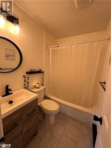 653 Cedar Lane Unit# 203B, Bracebridge, ON - Indoor Photo Showing Bathroom
