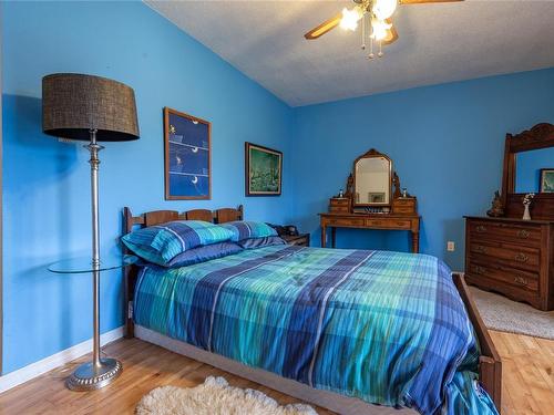 11-500 Muchalat Pl, Gold River, BC - Indoor Photo Showing Bedroom
