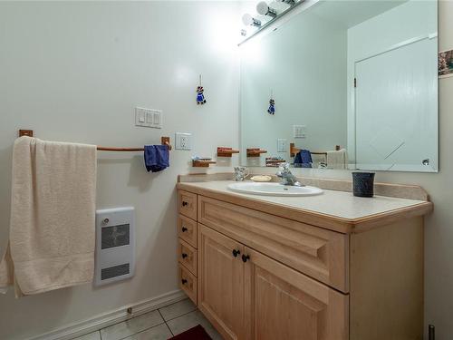 11-500 Muchalat Pl, Gold River, BC - Indoor Photo Showing Bathroom