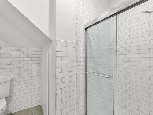 Bathroom - 6970 Rue St-Dominique, Montréal (Rosemont/La Petite-Patrie), QC - Indoor Photo Showing Bathroom