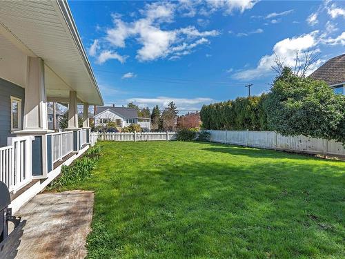 157 Maddock Ave West, Saanich, BC - Outdoor
