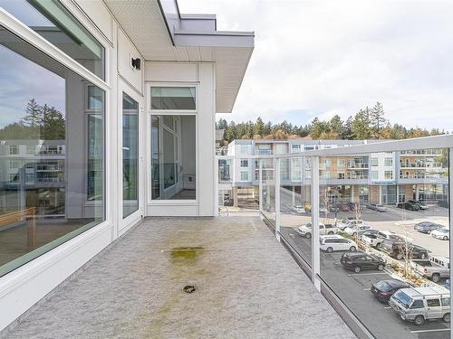 401-5118 Cordova Bay Rd, Saanich, BC - Outdoor With Balcony