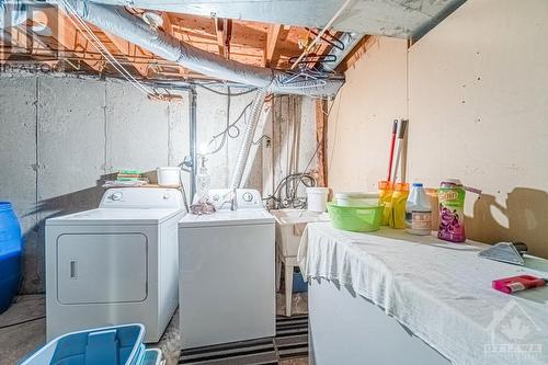 1857 Axminster Court, Ottawa, ON - Indoor Photo Showing Laundry Room