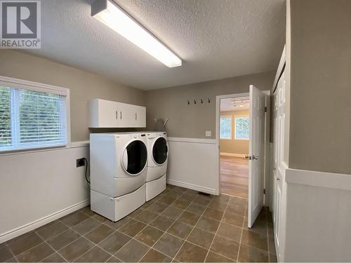 4731 Bolton Avenue, Terrace, BC - Indoor Photo Showing Laundry Room