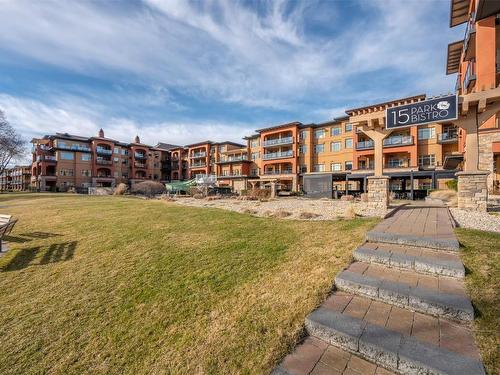 426-15 Park Place, Osoyoos, BC - Outdoor