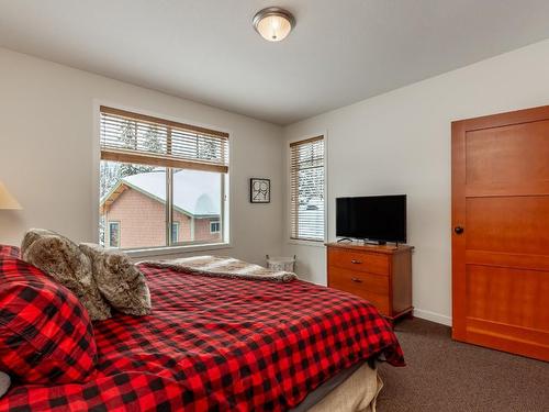 224-255 Feathertop Way, Big White, BC - Indoor Photo Showing Bedroom