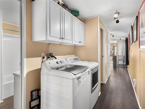2752 Salmon River Road, Salmon Arm, BC - Indoor Photo Showing Laundry Room