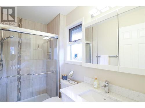 772 Balsam Avenue, Penticton, BC - Indoor Photo Showing Bathroom