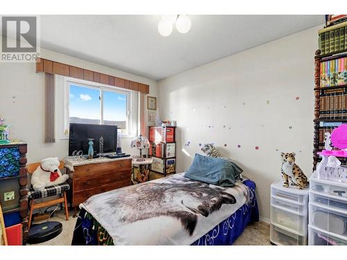 1566 Rutland Road N, Kelowna, BC - Indoor Photo Showing Bedroom