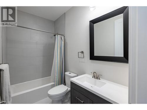 9717 Centrestone Drive, Lake Country, BC - Indoor Photo Showing Bathroom