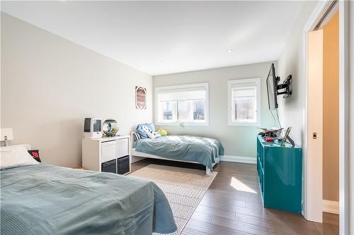 78 Hickory Avenue, Niagara-On-The-Lake, ON - Indoor Photo Showing Bedroom