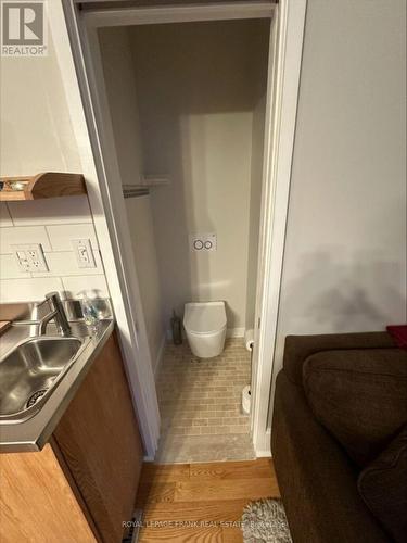 550 Waterford Street, Peterborough, ON - Indoor Photo Showing Bathroom