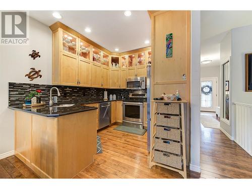 2067 Rosefield Drive, West Kelowna, BC - Indoor Photo Showing Kitchen