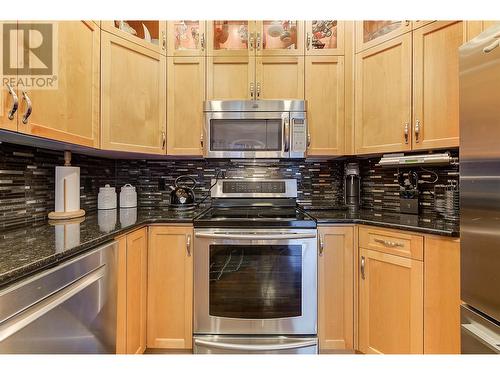 2067 Rosefield Drive, West Kelowna, BC - Indoor Photo Showing Kitchen With Stainless Steel Kitchen