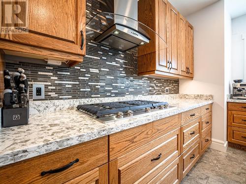 700 Mobley Road, Tappen, BC - Indoor Photo Showing Kitchen With Upgraded Kitchen
