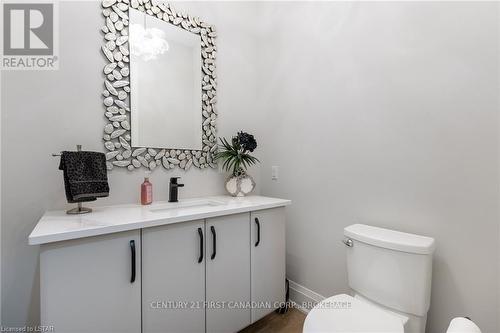 6378 Brash Dr, London, ON - Indoor Photo Showing Bathroom