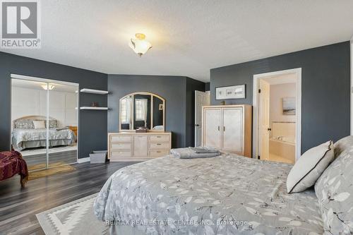 265 Doon Mills Dr, Kitchener, ON - Indoor Photo Showing Bedroom