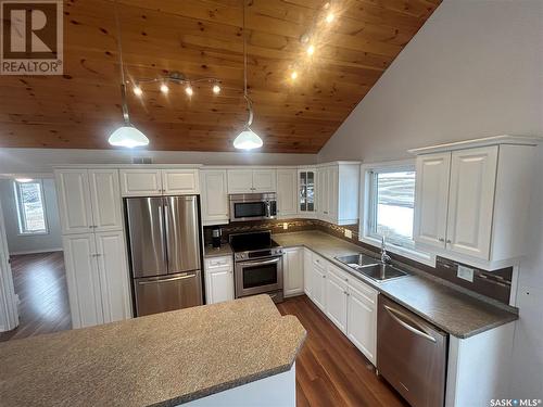 1303 Valley View Street, Roche Percee, SK - Indoor Photo Showing Kitchen With Double Sink