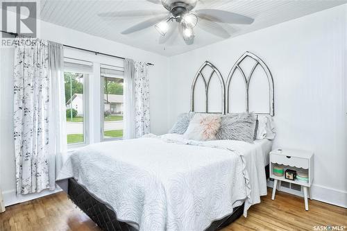 557 22Nd Street W, Prince Albert, SK - Indoor Photo Showing Bedroom