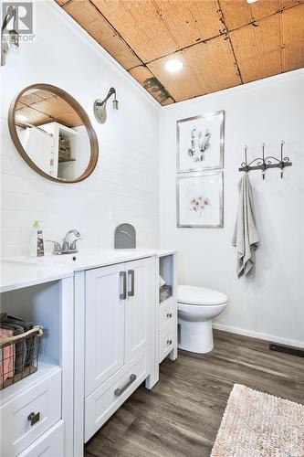 557 22Nd Street W, Prince Albert, SK - Indoor Photo Showing Bathroom