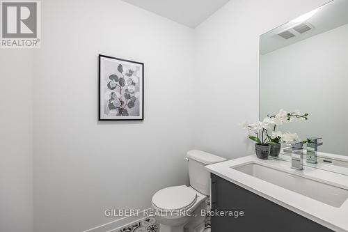 #6 -8 Marquette Ave, Toronto, ON - Indoor Photo Showing Bathroom