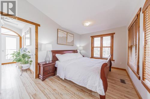 236 Summit Drive, Scugog, ON - Indoor Photo Showing Bedroom