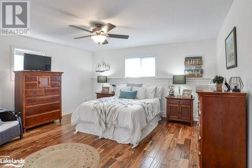 1073 Cedar Beach Road, Bracebridge, ON - Indoor Photo Showing Bedroom