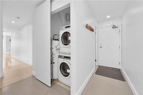 36 James Street S|Unit #702, Hamilton, ON - Indoor Photo Showing Laundry Room