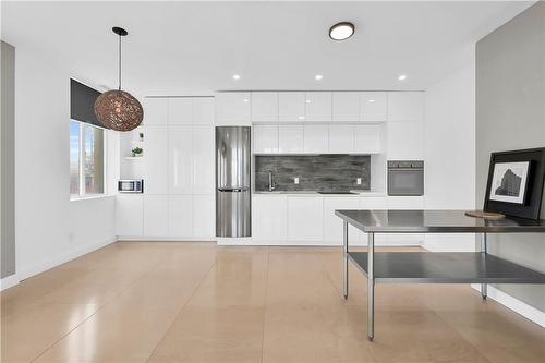 36 James Street S|Unit #702, Hamilton, ON - Indoor Photo Showing Kitchen With Upgraded Kitchen