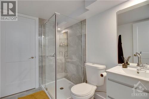 133-139 Duford Street, Ottawa, ON - Indoor Photo Showing Bathroom