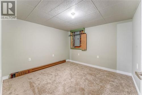 38 B Arthur Avenue, Warren, ON - Indoor Photo Showing Other Room