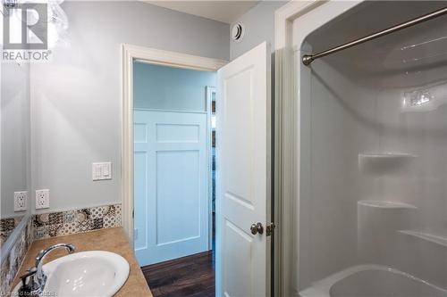 524 Wellington Street E, Mount Forest, ON - Indoor Photo Showing Bathroom