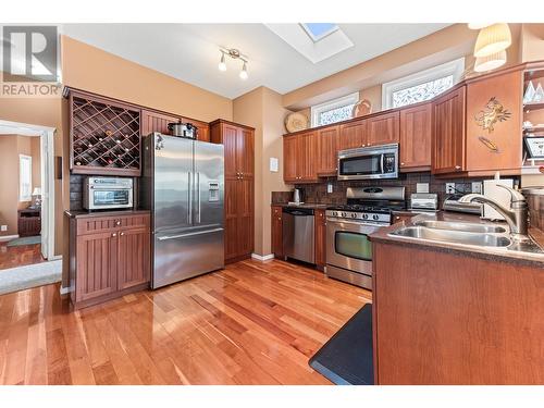 4354 Highway 3 Unit# 15, Keremeos, BC - Indoor Photo Showing Kitchen With Double Sink