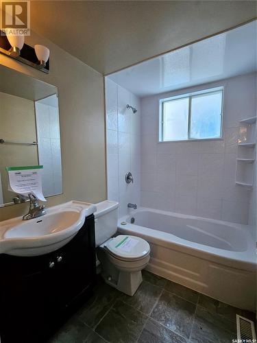 107 517 Albert Street, Estevan, SK - Indoor Photo Showing Bathroom