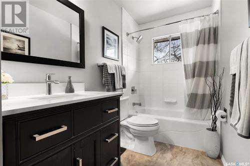 390 Fairview Road, Regina, SK - Indoor Photo Showing Bathroom