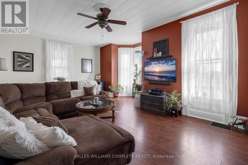 155 Bishopsgate Road, Brant, ON - Indoor Photo Showing Living Room