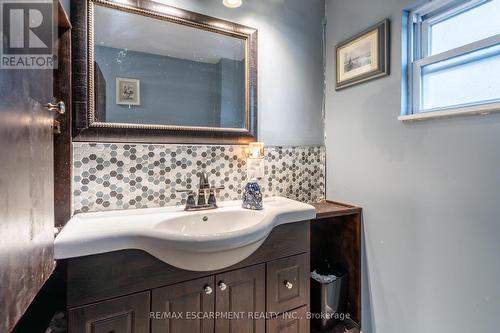 879 Port Maitland Road, Haldimand, ON - Indoor Photo Showing Bathroom