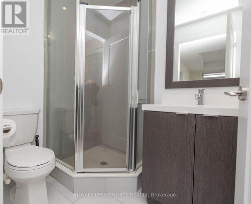 3608 - 7 Mabelle Avenue, Toronto, ON - Indoor Photo Showing Bathroom