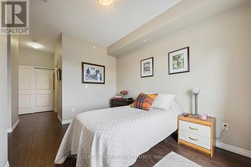 301 - 400 William Graham Drive, Aurora, ON - Indoor Photo Showing Bedroom