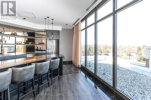 215 - 1 Hume Street, Collingwood, ON - Indoor Photo Showing Dining Room