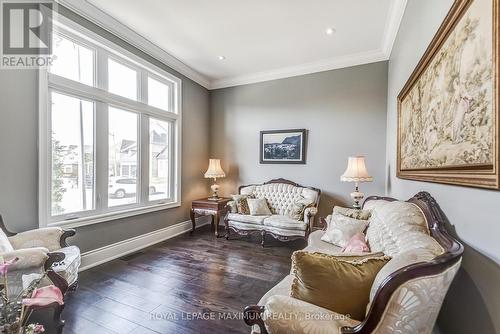 35 Eiffel Blvd, Brampton, ON - Indoor Photo Showing Living Room