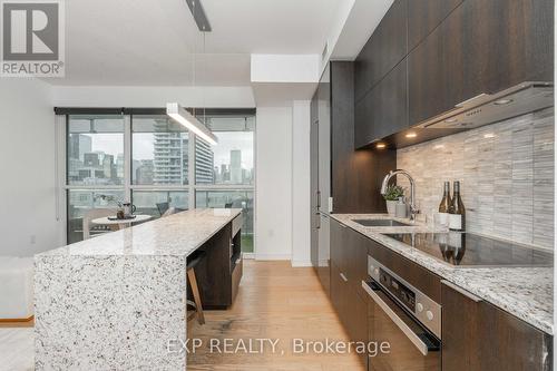 #813 -15 Lower Jarvis St, Toronto, ON - Indoor Photo Showing Kitchen With Upgraded Kitchen